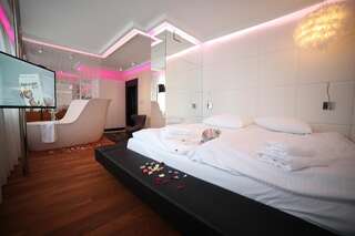 Отель Hotel Martina Жнин Двухместный номер Делюкс с 1 кроватью и ванной-5